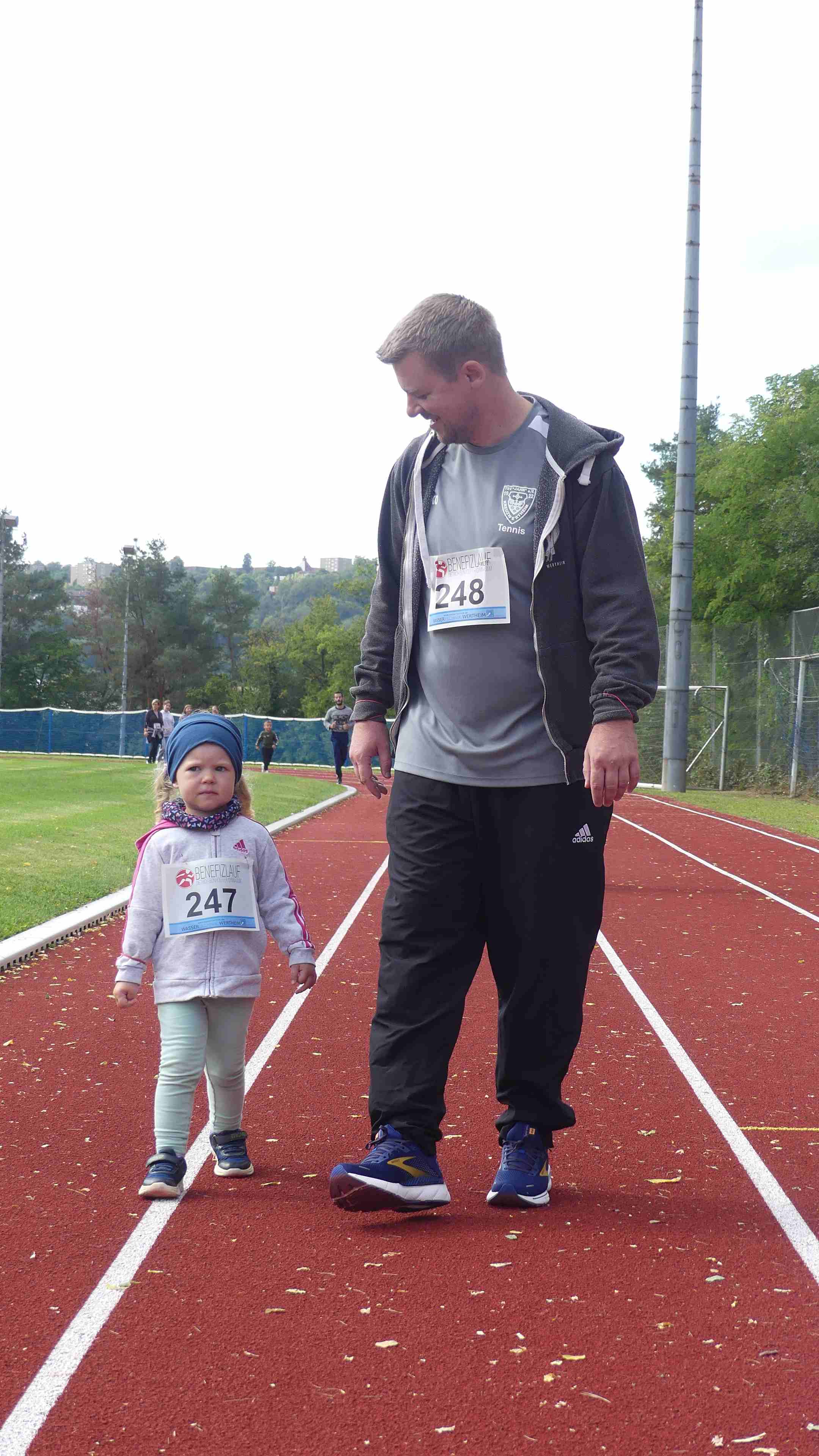 Bild vom 14. Benefizlauf im Jahr 2024. Dies ist das 155. Bild.